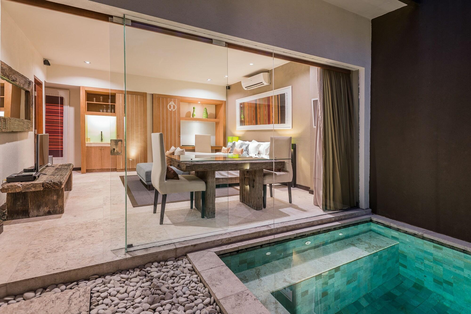 Cicada Luxury Townhouses 4*